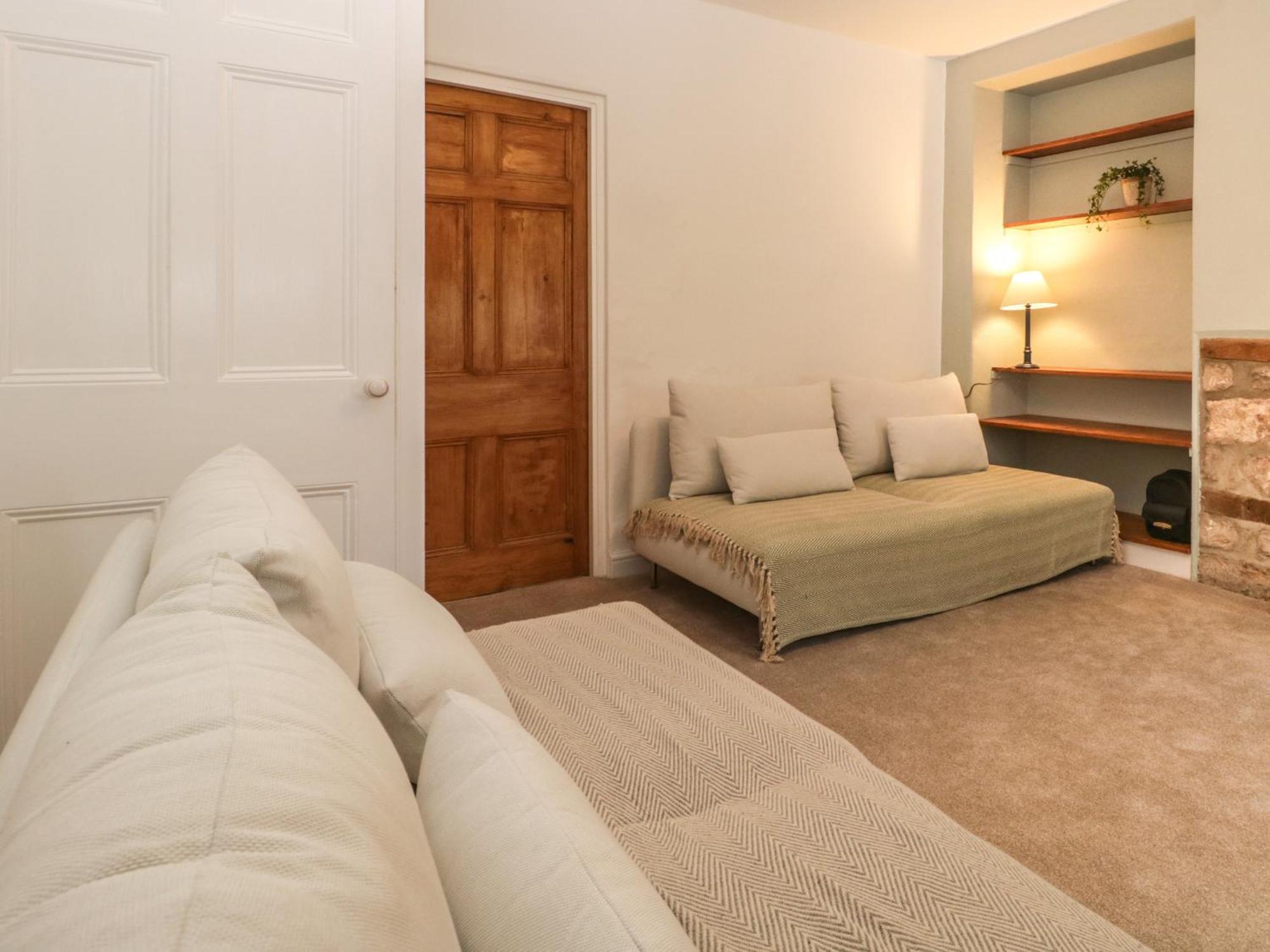 4 Priest Row Villa Wells Bagian luar foto