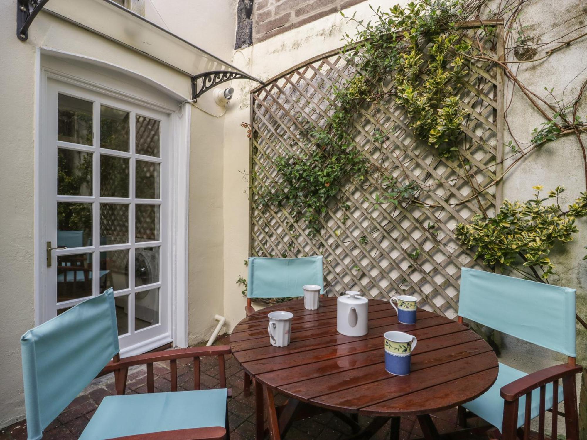4 Priest Row Villa Wells Bagian luar foto